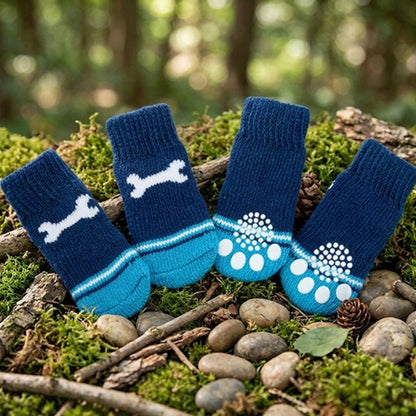 chaussettes chien bleues motif os blanc semelles antidérapantes mousse forêt lot