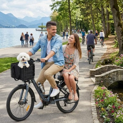 Panier pour chien à vélo couple bichon promenade lac montagne
