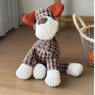 Peluche chien marron blanc oreilles rousses jouet doux chiot squeaky