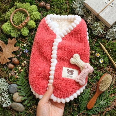 Pull chien teddy rouge corail blanc os jouet nature